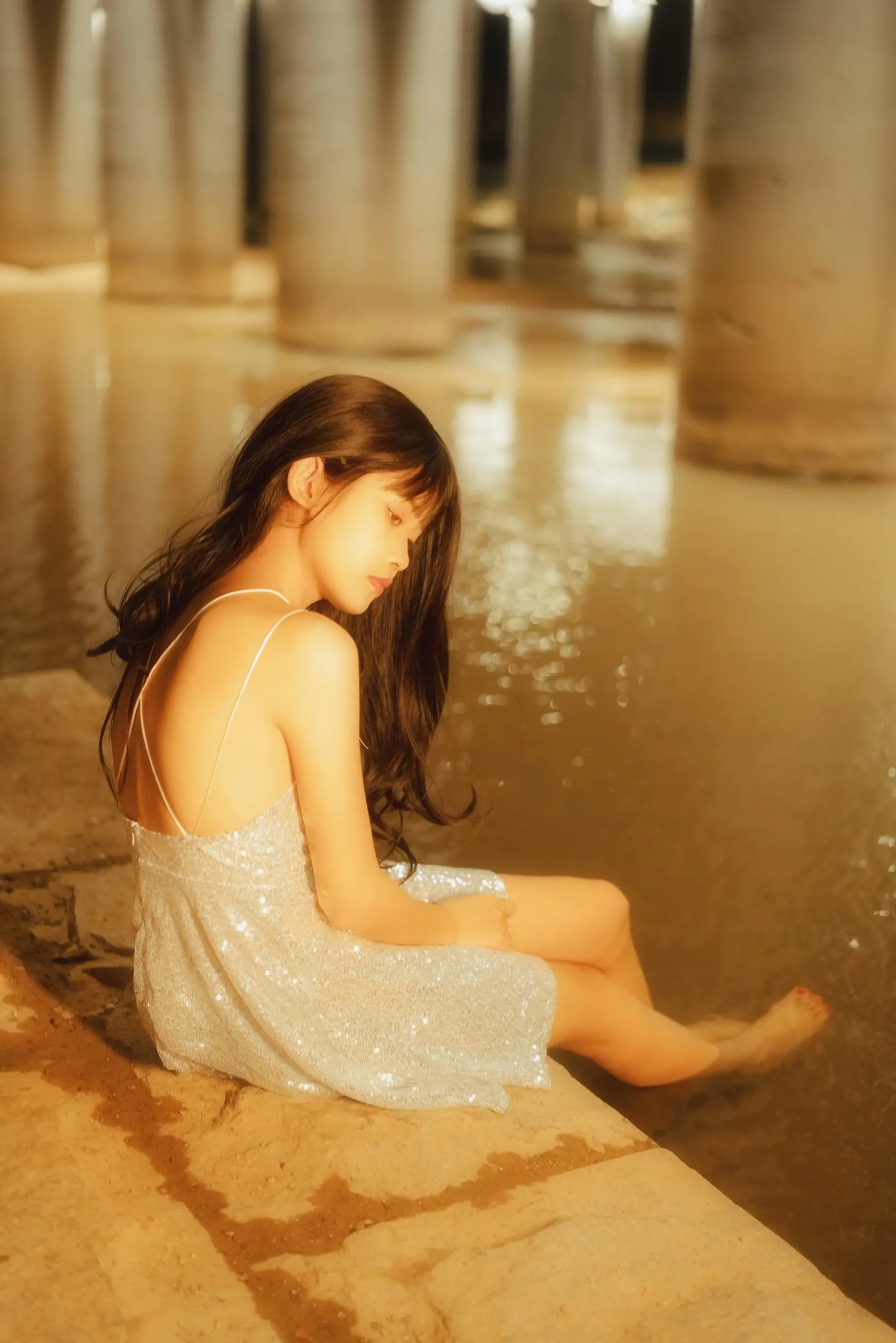 [YITUYU艺图语]2021.11.25 桥洞下的少女 小可 [24P]插图1